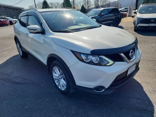 2017 Nissan Rogue Sport SV