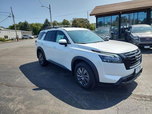 2025 Nissan Pathfinder SV 4WD