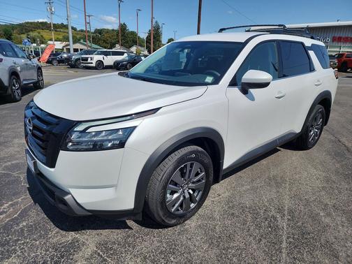 2025 Nissan Pathfinder SV 4WD