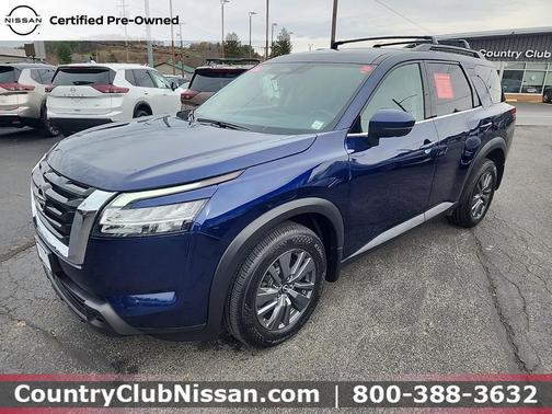 2022 Nissan Pathfinder SV