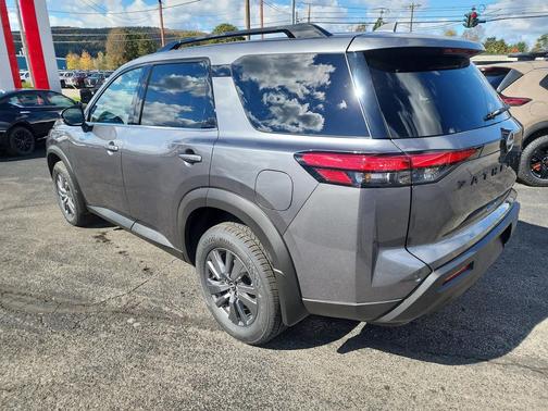 2025 Nissan Pathfinder SV 4WD