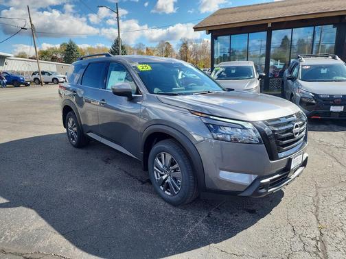 2025 Nissan Pathfinder SV 4WD