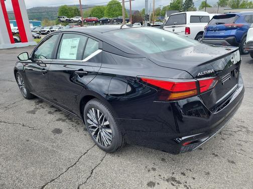 Super Black 2026 Nissan Altima SV FWD