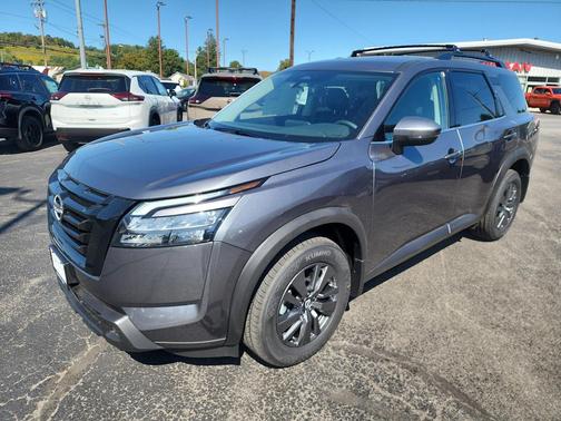 2025 Nissan Pathfinder SV 4WD