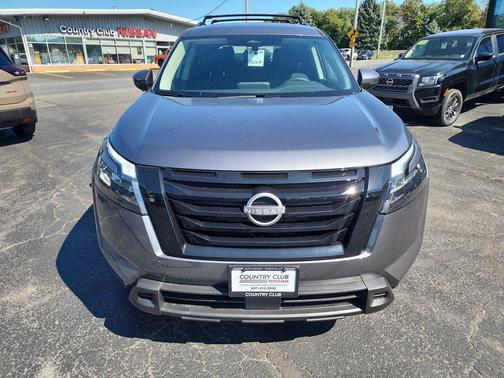 2025 Nissan Pathfinder SV 4WD