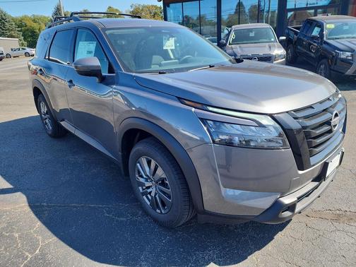 2025 Nissan Pathfinder SV 4WD