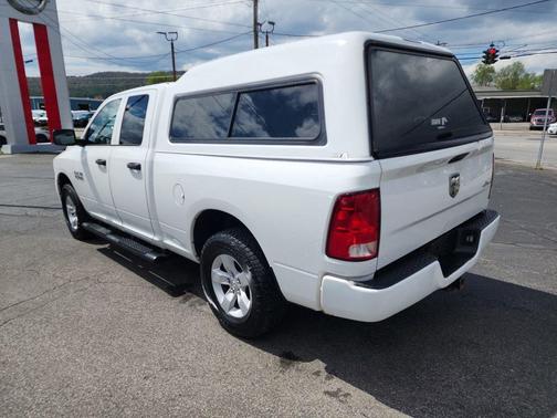 Bright White Clearcoat 2018 RAM 1500 Tradesman/Express