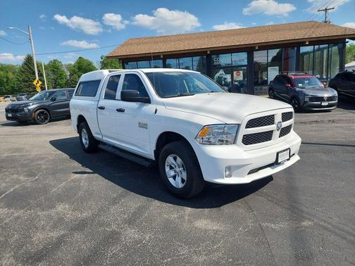 Bright White Clearcoat 2018 RAM 1500 Tradesman/Express