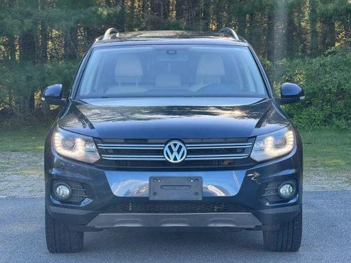 Blue 2016 Volkswagen Tiguan SE