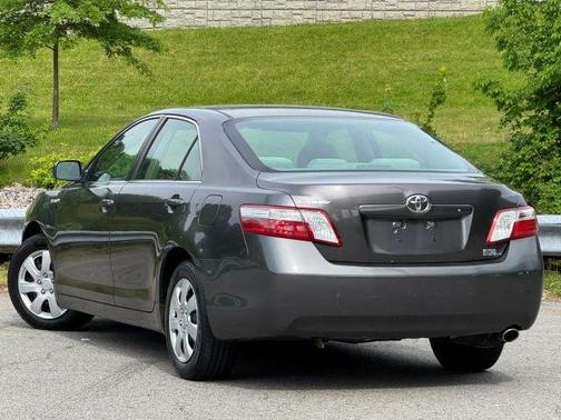 Gray 2007 Toyota Camry Hybrid