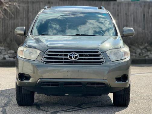 Green 2008 Toyota Highlander Sport