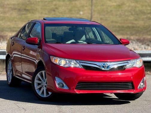 Red 2012 Toyota Camry Hybrid XLE