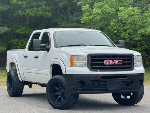 White 2011 GMC Sierra 1500 SL