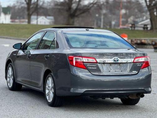 Gray 2012 Toyota Camry Hybrid XLE
