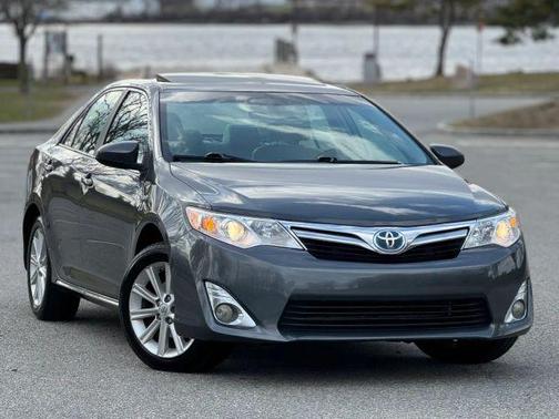 Gray 2012 Toyota Camry Hybrid XLE