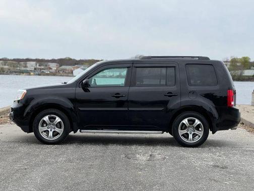 Black 2015 Honda Pilot EX-L