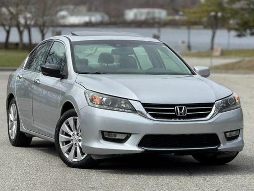 Silver 2013 Honda Accord EX-L