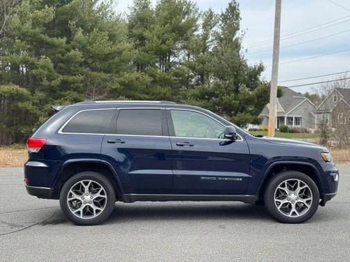 Blue 2018 Jeep Grand Cherokee Limited