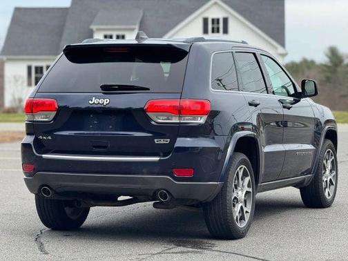 Blue 2018 Jeep Grand Cherokee Limited