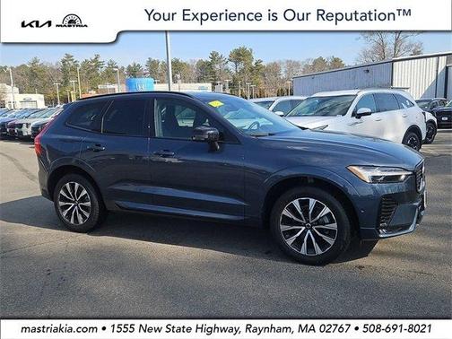 2024 Volvo XC60 B5 Plus Dark Theme