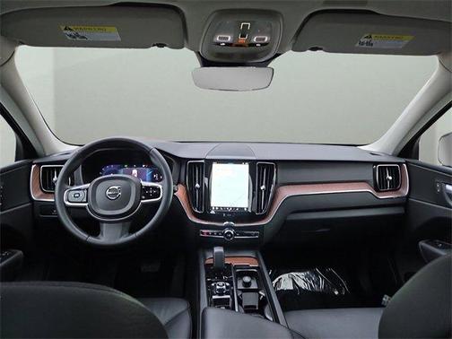 2024 Volvo XC60 B5 Plus Dark Theme