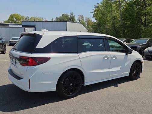 Platinum White Pearl 2025 Honda Odyssey Sport-L