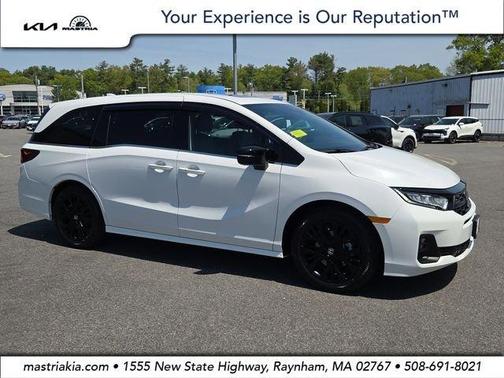 Platinum White Pearl 2025 Honda Odyssey Sport-L