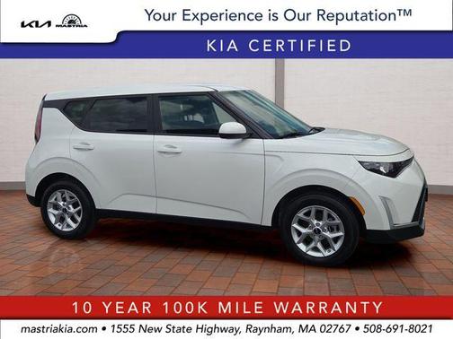 Snow White Pearl 2025 Kia Soul LX