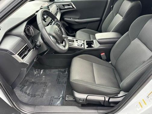 2024 Mitsubishi Outlander ES