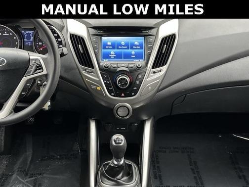 2013 Hyundai Veloster Base