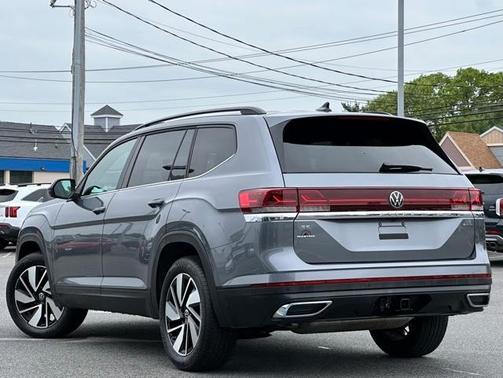 2025 Volkswagen Atlas 2.0T SE