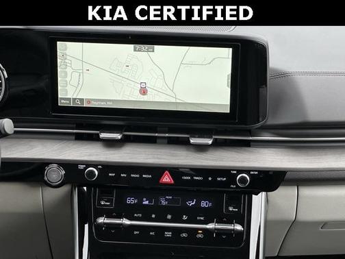 2024 Kia Carnival EX