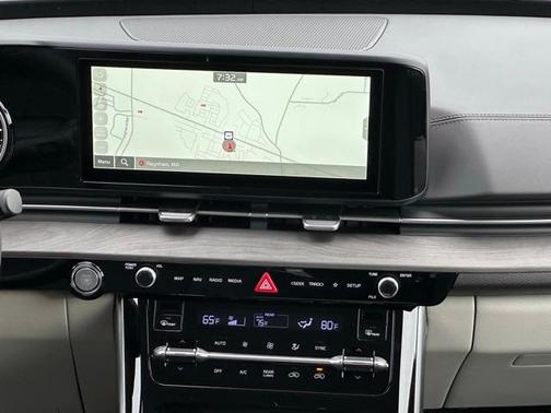 2024 Kia Carnival EX
