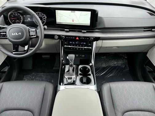 2024 Kia Carnival EX
