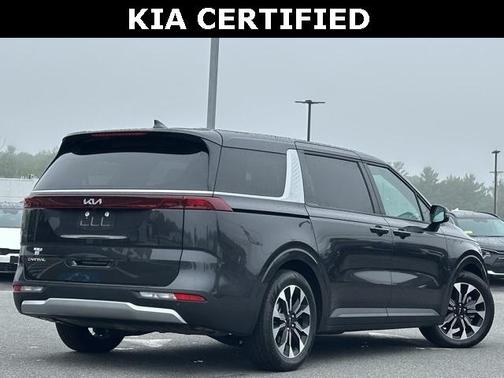 2024 Kia Carnival EX