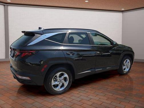 Black Pearl 2024 Hyundai TUCSON SEL