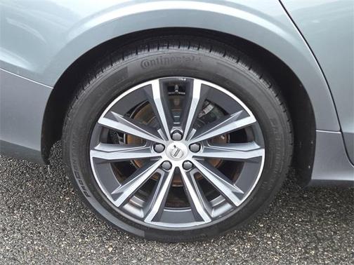 2021 Volvo S60 T5 Momentum