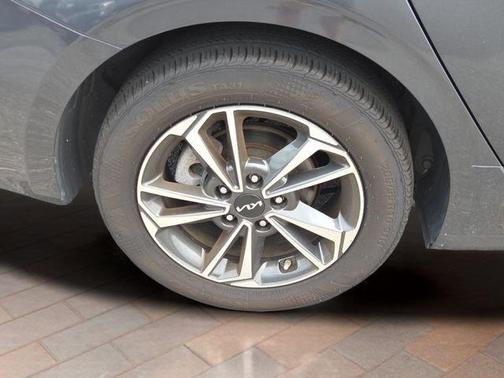 Gravity Gray 2024 Kia Forte LXS