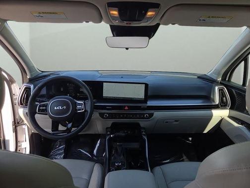 Glacial White Pearl 2025 Kia Sorento S