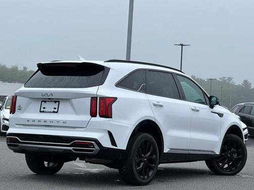 2022 Kia Sorento SX