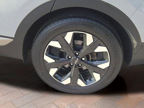 Wolf Gray 2023 Kia Sportage X-Line