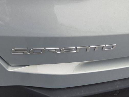 Ivory Silver 2026 Kia Sorento S