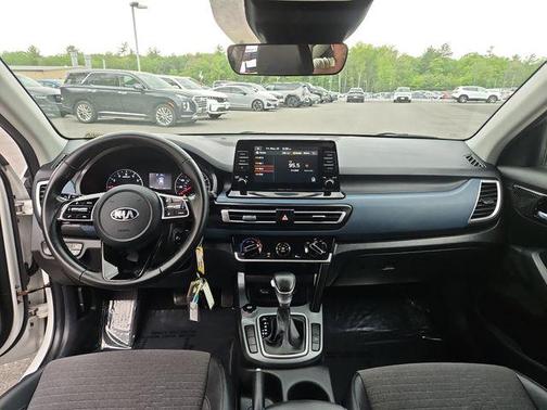 Snow White Pearl 2021 Kia Seltos S