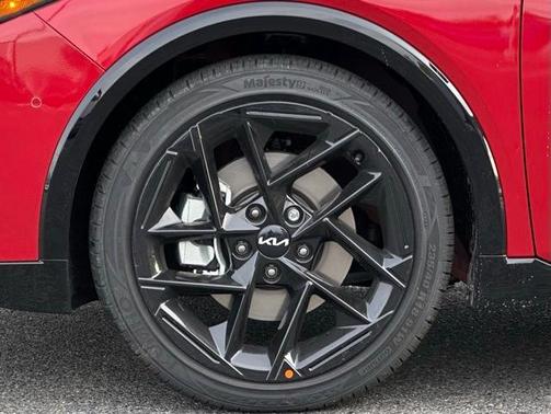 2025 Kia K4 GT-Line Turbo