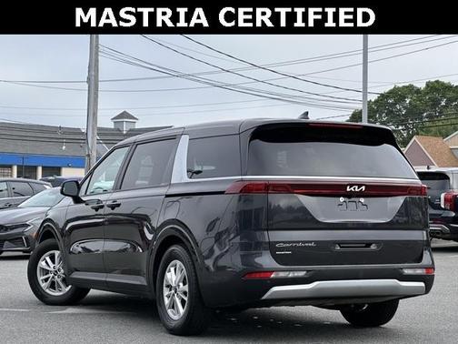 2022 Kia Carnival LX