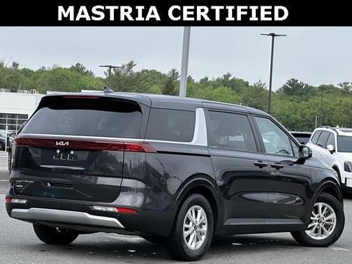 2022 Kia Carnival LX
