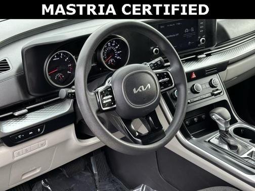 2022 Kia Carnival LX