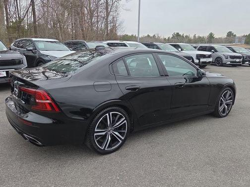 Blackstone 2019 Volvo S60 T6 R-Design