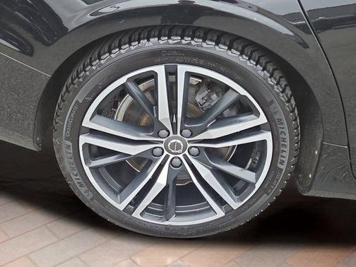 2019 Volvo S60 T6 R-Design
