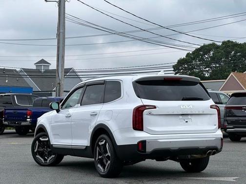 2023 Kia Telluride S